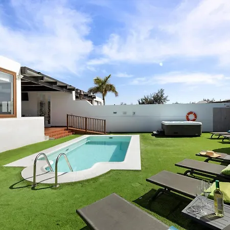 Villa Sea Breeze Jarea By Escape *