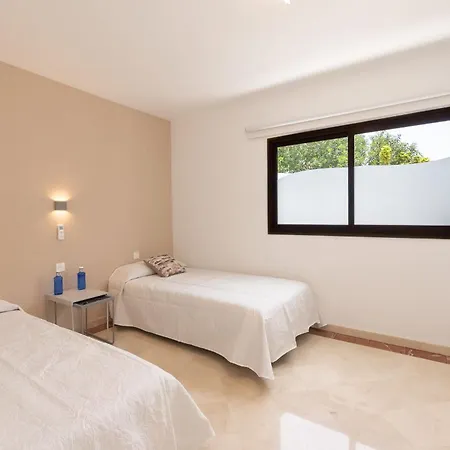 Sea Breeze Jarea By Escape Villa