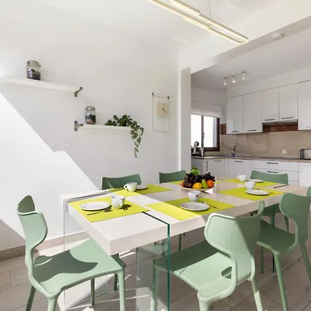 Sea Breeze Jarea By Escape Vila